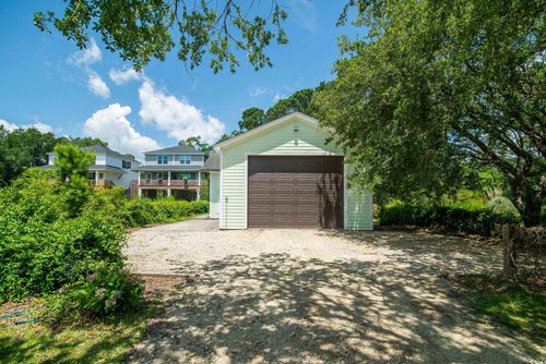 127 Brown Pelican Loop, Pawleys Island, SC, 29585-6107 | Card Image