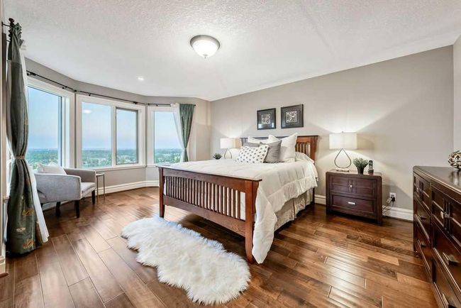 169 Signature Way Sw, House other with 5 bedrooms, 4 bathrooms and 4 parking in Calgary AB | Image 23