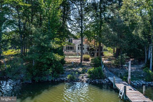 75 Lagrange Ave, KILMARNOCK, VA, 22482-3112 | Card Image