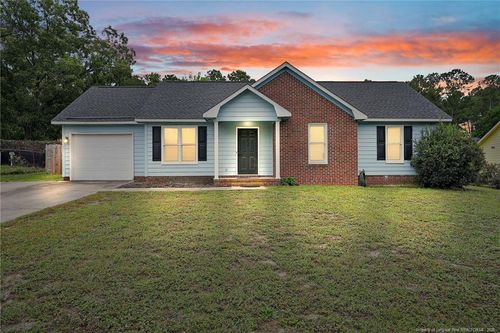 105 Berwick Dr, Raeford, NC, 28376-9206 | Card Image
