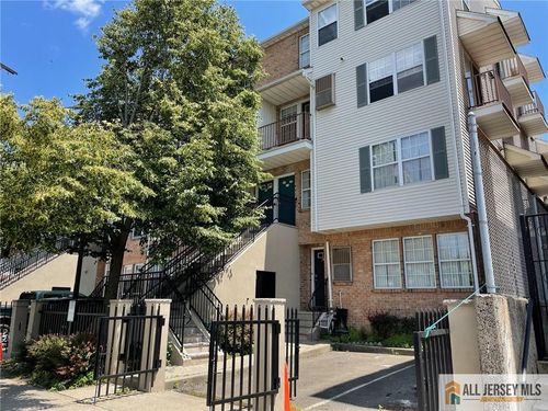 a10-76 Union St, Newark, NJ, 07105-1417 | Card Image