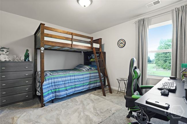 Upstairs bedroom | Image 35