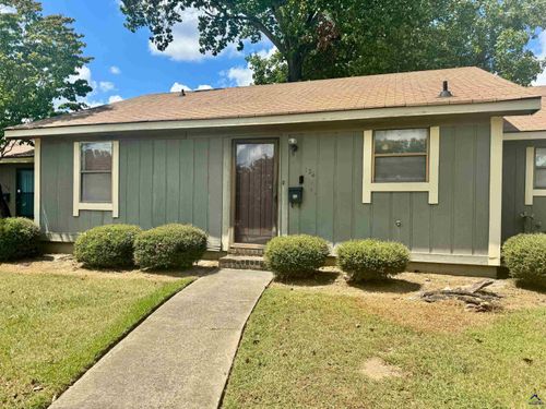 124 Stonehedge Dr, Warner Robins, GA, 31088-5605 | Card Image