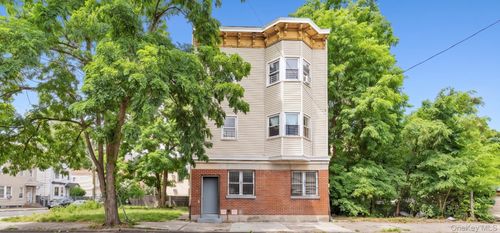 113 Herriot St, Yonkers, NY, 10701-8717 | Card Image