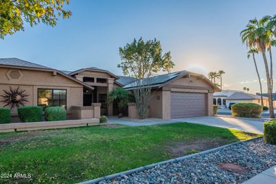 13047 W Peach Blossom Drive, Home with 2 bedrooms, 2 bathrooms and null parking in Sun City West AZ | Image 2