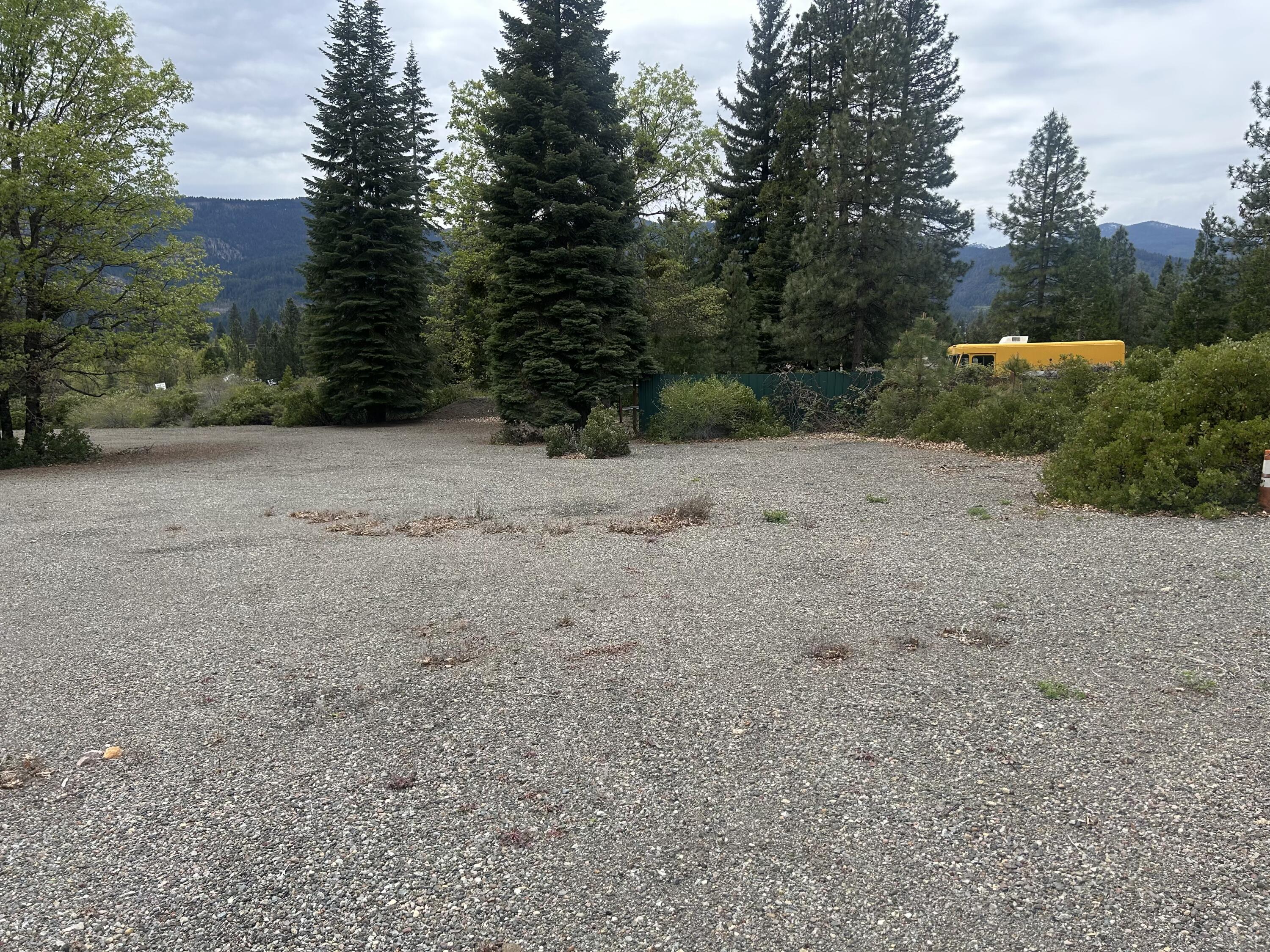Land in Mount Shasta 4