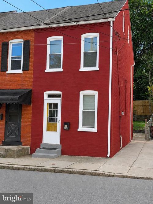 808 E Marion St, LANCASTER, PA, 17602-3117 | Card Image