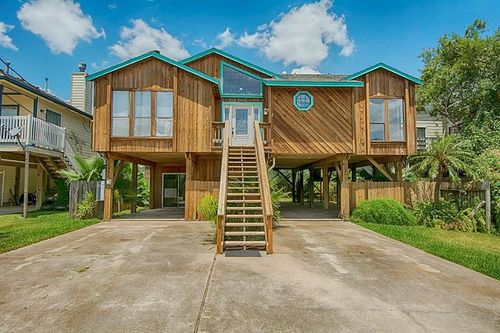 2122 Fenwood St, Kemah, TX, 77565-2116 | Card Image