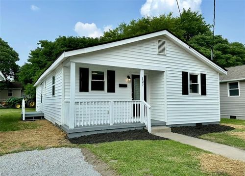 127 Harris Ave, Emporia, VA, 23847-1352 | Card Image