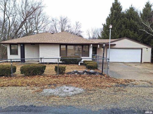 300 4th St, Saint David, IL, 61563-1568 | Card Image