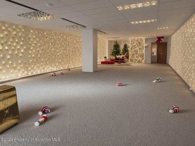 Virtual Christmas Office Design | Image 13