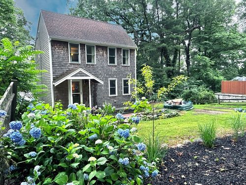 14 Ames Way, Pembroke, MA, 02359-3037 | Card Image