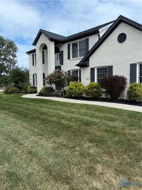 7407 Lock Mill Ct, Maumee, OH, 43537-9465 | Card Image