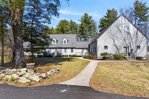 99 Glengarry Dr, Stratham, NH, 03885-2148 | Card Image