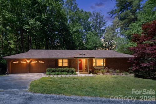 14 N Willow Wood Trl, Hendersonville, NC, 28739-9513 | Card Image