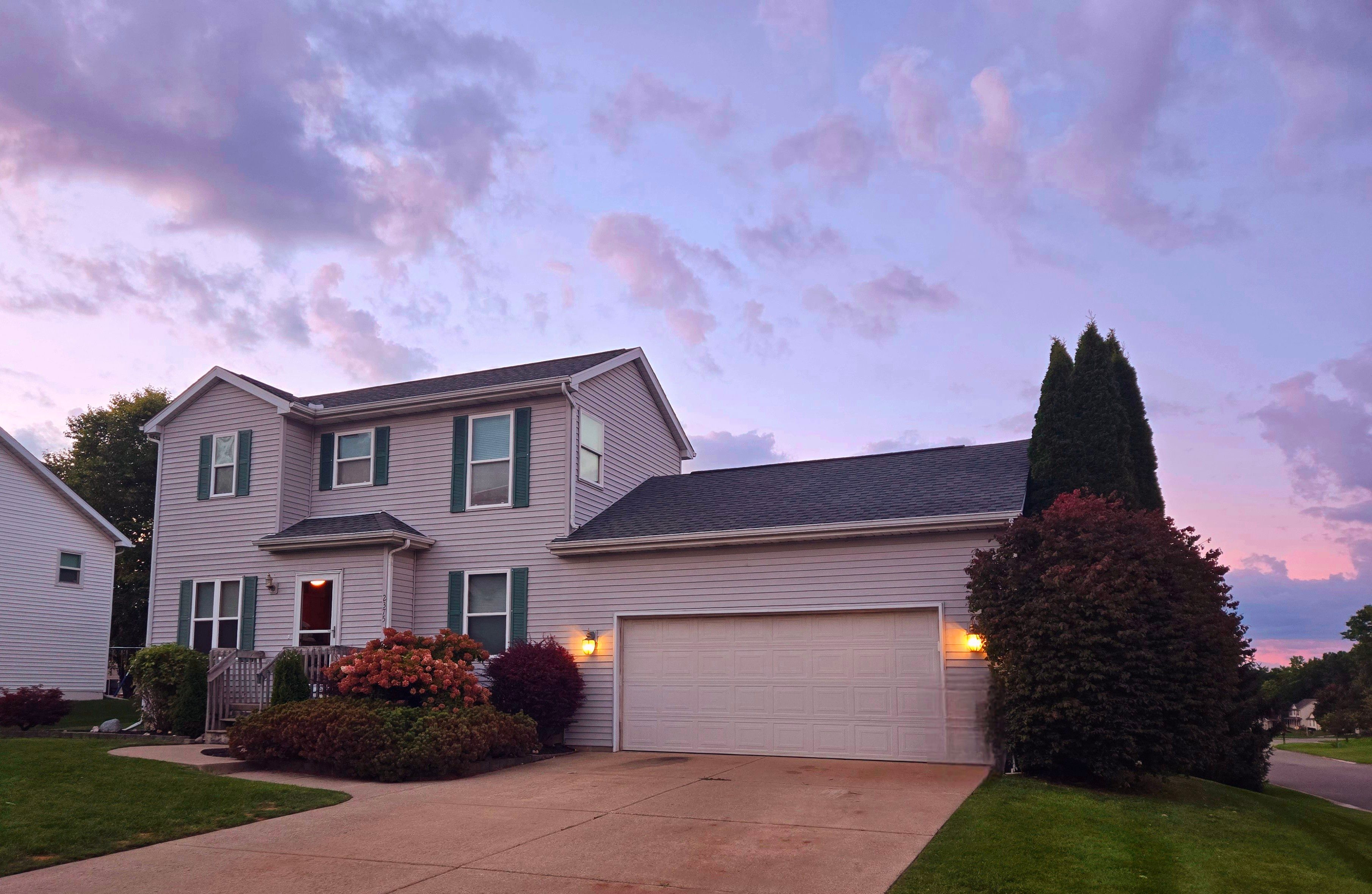 Redbud Dr, Howell, MI 48855
