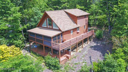 215 Black Bear Rdg, Murphy, NC, 28906-3724 | Card Image