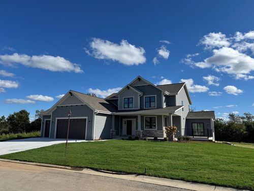 S54W25403 Pebble Brook Court, Waukesha, WI, 53189 | Card Image