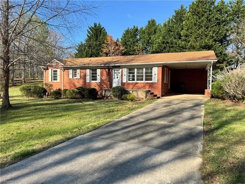 1118 Timberlane, Asheboro, NC, 27205-7147 | Card Image