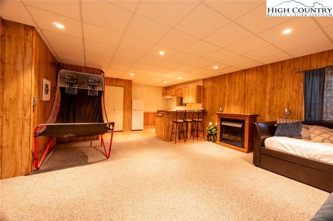 170 Mountain Laurel Ln, House other with 2 bedrooms, 4 bathrooms and null parking in Blowing Rock NC | Image 25