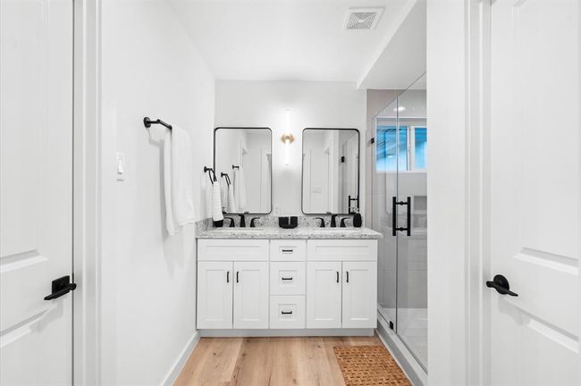 4318 Cheena Dr, House other with 4 bedrooms, 3 bathrooms and 2 parking in Houston TX | Image 13