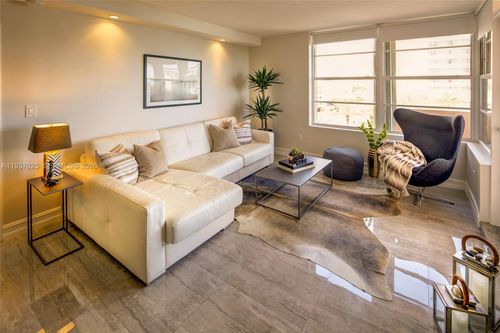 apt-617-2899 Collins Ave, Miami Beach, FL, 33140-4412 | Card Image