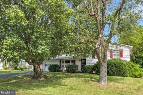 5706 Helmsdale Ln, ALEXANDRIA, VA, 22315-4137 | Card Image