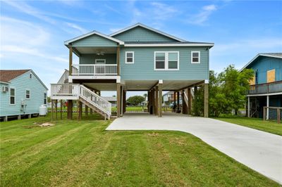 112 Lakeview, House other with 3 bedrooms, 2 bathrooms and null parking in Rockport TX | Image 1