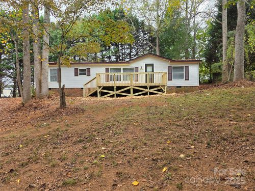 6293 Karen Dr, Claremont, NC, 28610-9640 | Card Image