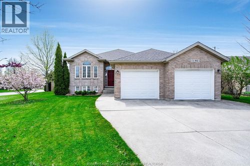 95 Millbrook Dr, Kingsville, ON, N9Y4A4 | Card Image