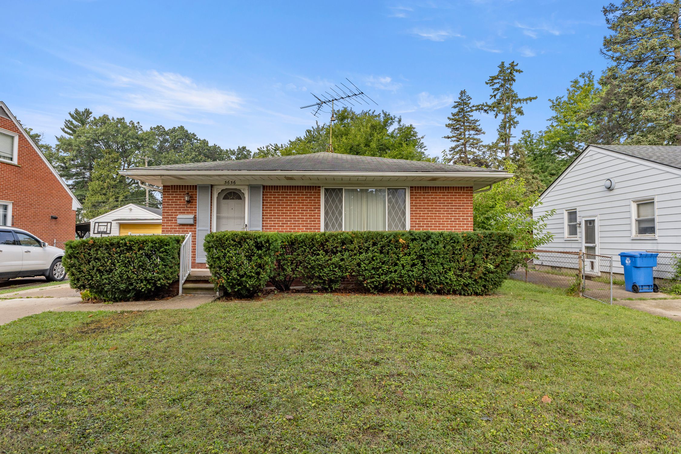 Academy St, Dearborn Heights, MI 48125