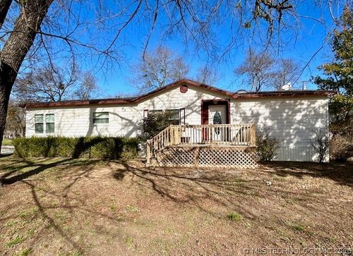 916 Bailey St Se, Ardmore, OK, 73401-8516 | Card Image