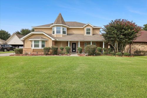 807 S 5th 1/2 St, Nederland, TX, 77627-2666 | Card Image