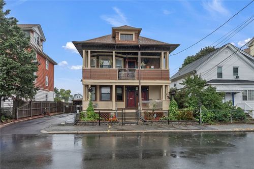 95 Thomas Ave, Pawtucket, RI, 02860-2527 | Card Image