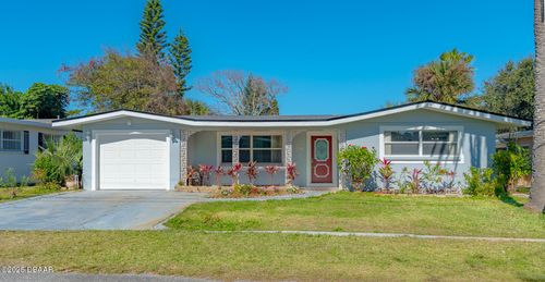 417 Manhattan Ave, Daytona Beach, FL, 32118-3523 | Card Image