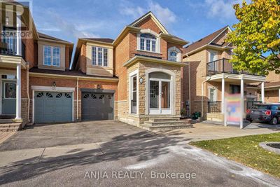 12 Hermitage Blvd, House other with 5 bedrooms, 5 bathrooms and 3 parking in Markham ON | Image 2