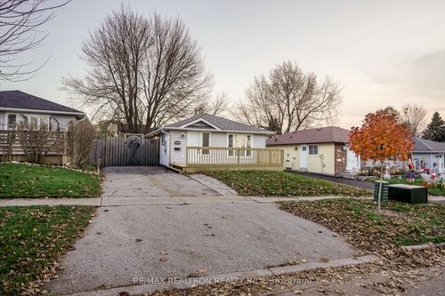 bsmt-1153 Norman Cres, Oshawa, ON, L1H7W9 | Card Image
