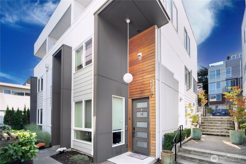 c-2218 Franklin Ave E, Seattle, WA, 98102-3426 | Card Image