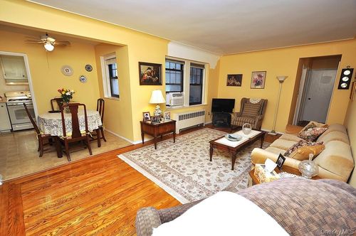 2m-209 Garth Rd, Scarsdale, NY, 10583-3959 | Card Image