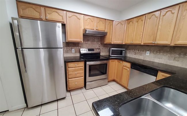 APT-228 - 2611 Grants Lake Blvd, Townhouse with 2 bedrooms, 1 bathrooms and 1 parking in Sugar Land TX | Image 24