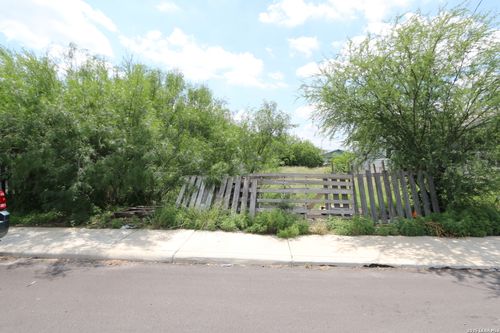 123 Surrels Ave, San Antonio, TX, 78228 | Card Image