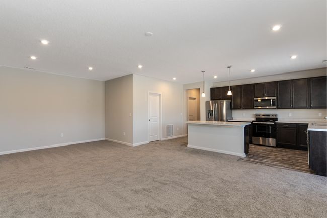 325 Cornwall Dr, Condo with 2 bedrooms, 2 bathrooms and 2 parking in Florence KY | Image 4