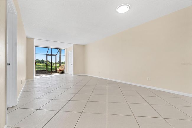 dining / living area | Image 9