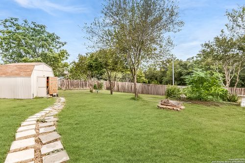 10310 Springwood Sq, Universal City, TX, 78148-4631 | Card Image