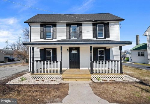 303 W Market St, Greenwood, DE, 19950-9415 | Card Image