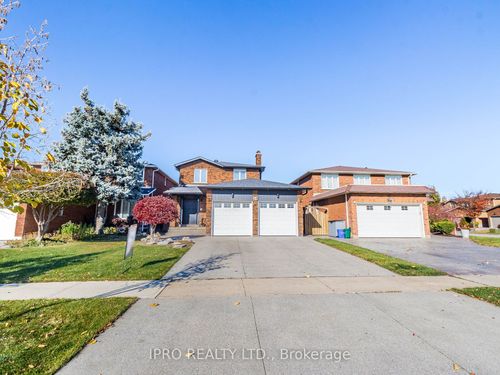 54 Embassy Dr, Woodbridge, ON, L4L5B1 | Card Image