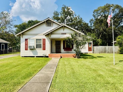 2305 Beaumont Ave, Liberty, TX, 77575-4903 | Card Image