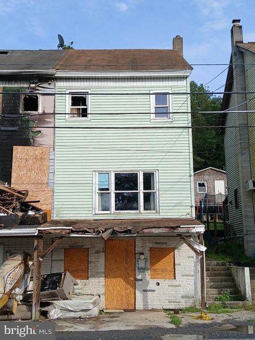 312 Swatara Ave, TREMONT, PA, 17981 | Card Image