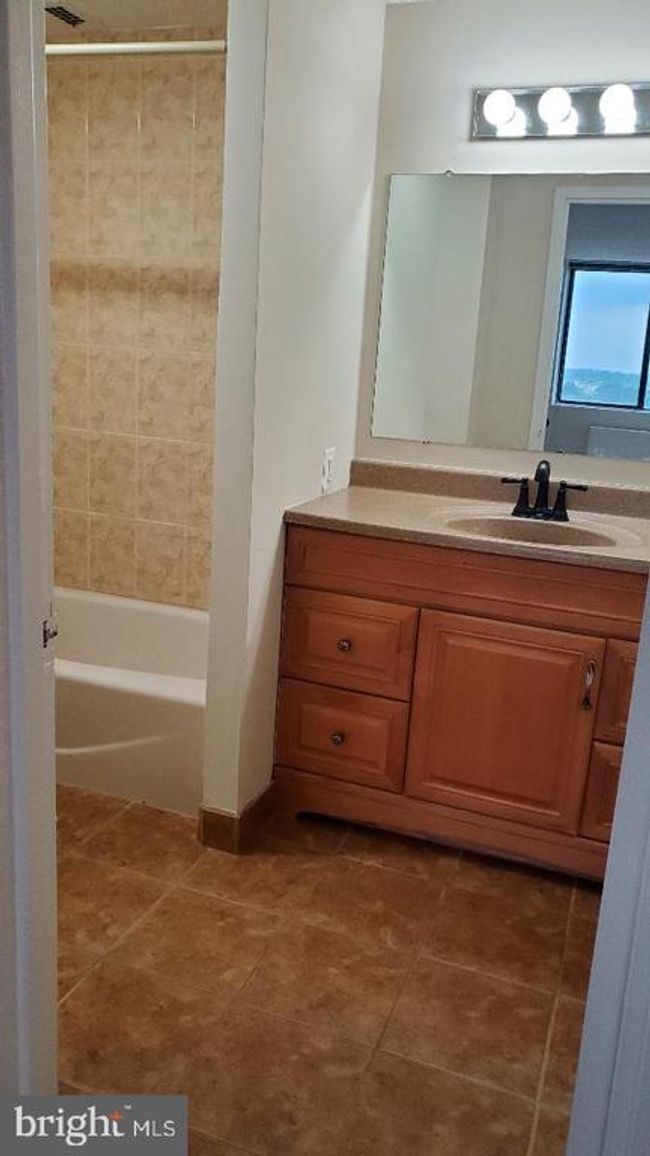 1311 - 3705 S George Mason Dr, Condo with 2 bedrooms, 2 bathrooms and null parking in FALLS CHURCH VA | Image 12