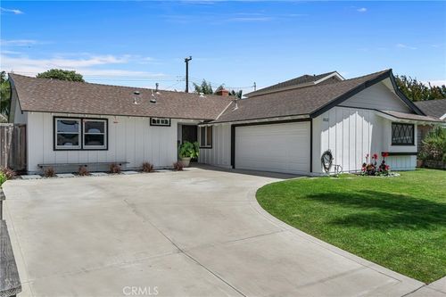 17632 Prescott Ln, Huntington Beach, CA, 92647-6430 | Card Image